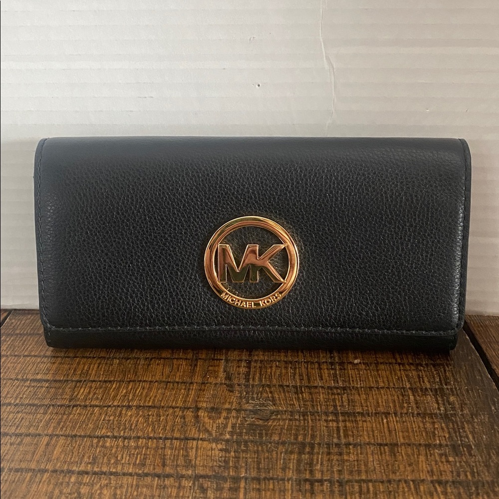 Michael Kors Fulton Continental Wallet Pebbled Leather Black